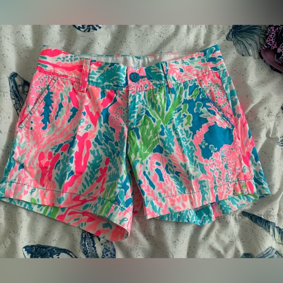 EUC Lilly Pulitzer Callahan Shorts size 00 - Picture 1 of 4